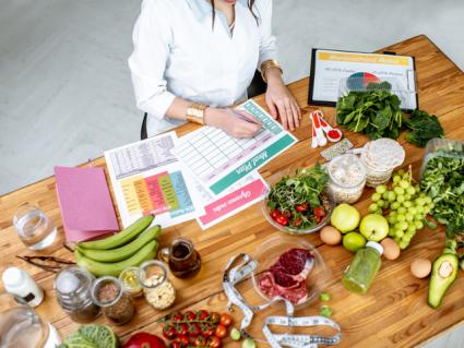 Top 10 Dieticians in Delhi for Fast and Healthy Fat Loss
